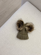 Load image into Gallery viewer, Pompom Beanie
